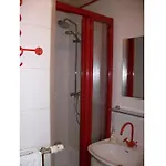 With 4 Bedrooms Сasa de vacaciones